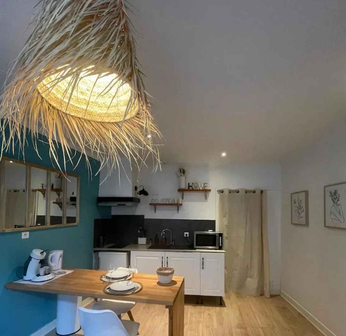 Studio Boho-Chic En Centre Ville 물랭 아파트