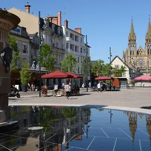 Joli Avec Parking Prive Moulins (Allier)